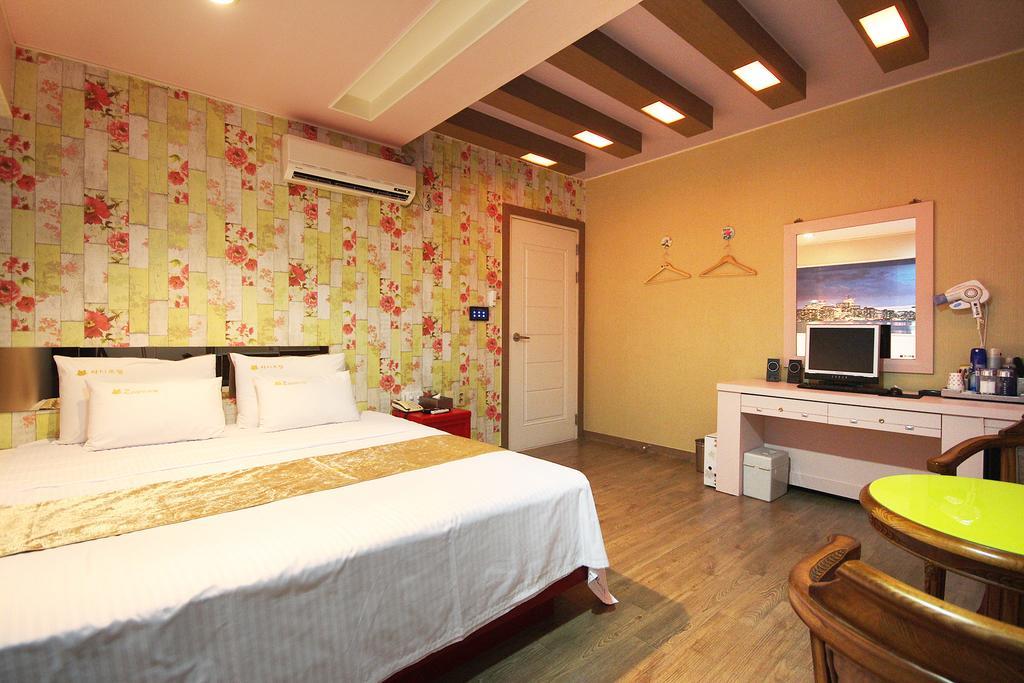 Hole In One Hotel Sacheon Zewnętrze zdjęcie